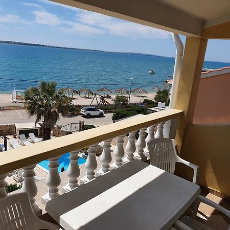 Sea View Apartments Nina فرسي المظهر الخارجي الصورة