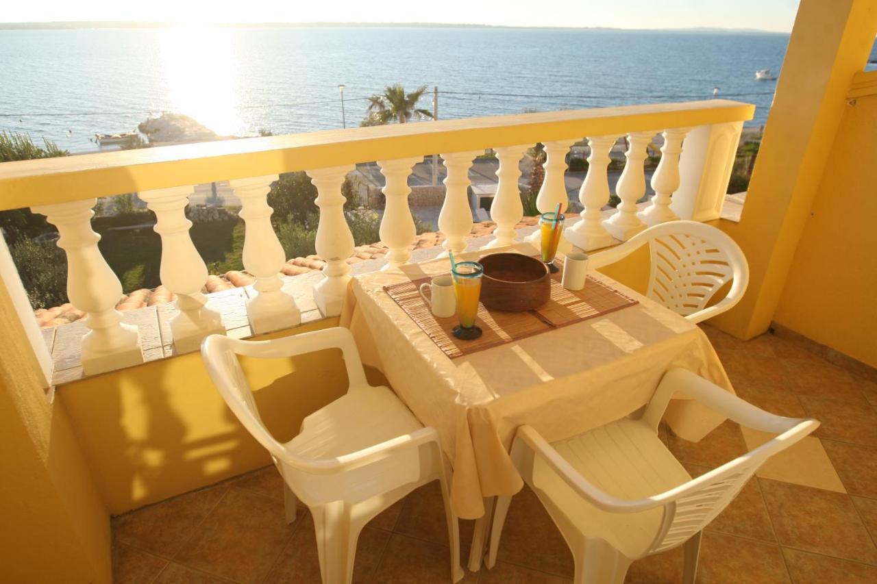Sea View Apartments Nina فرسي الغرفة الصورة