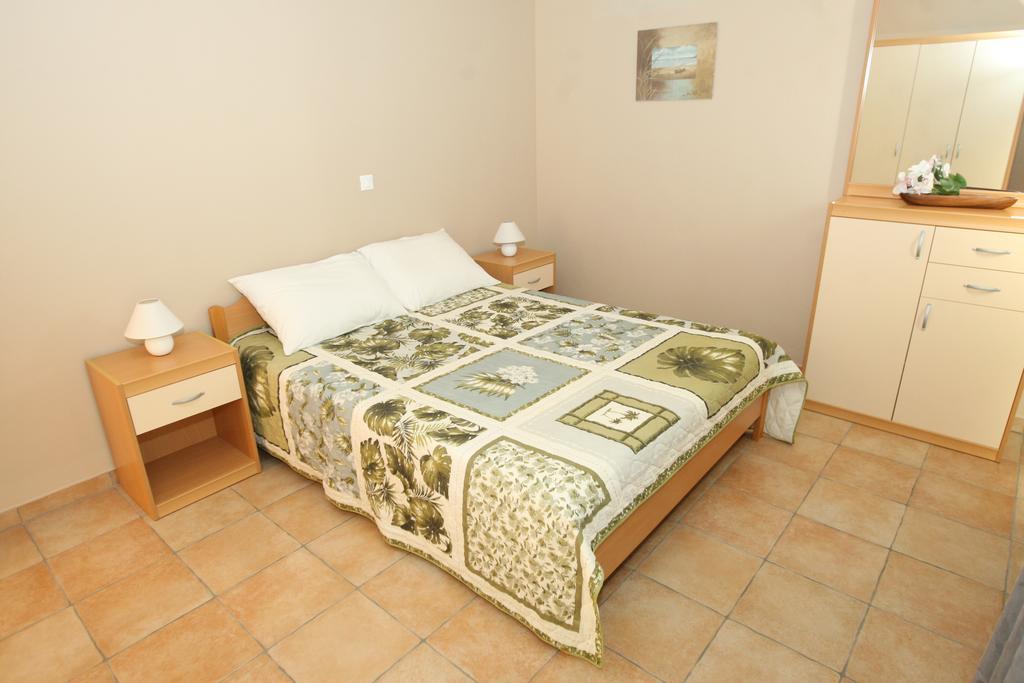 Sea View Apartments Nina فرسي الغرفة الصورة