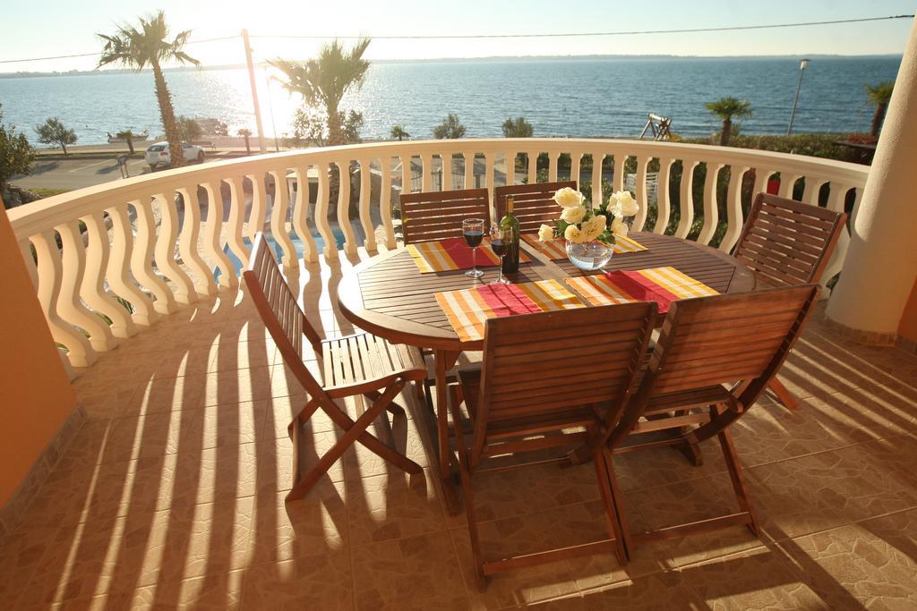 Sea View Apartments Nina فرسي الغرفة الصورة