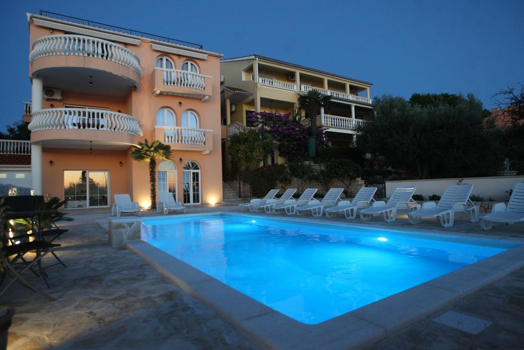 Sea View Apartments Nina فرسي المظهر الخارجي الصورة