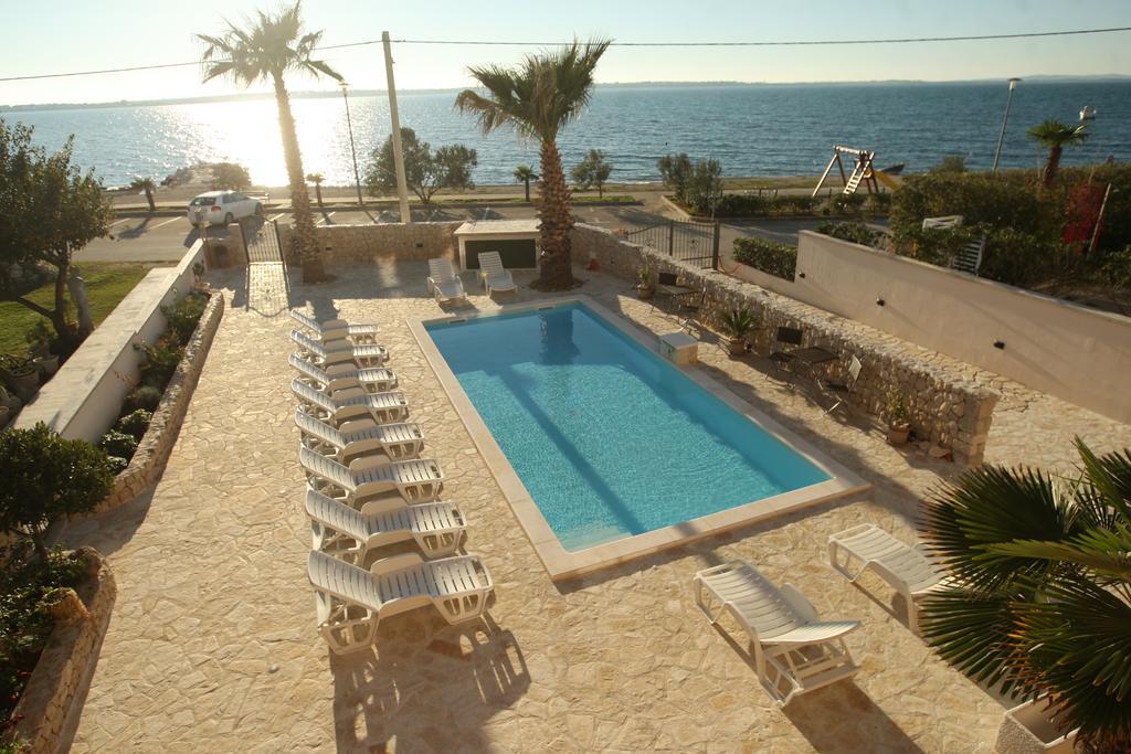 Sea View Apartments Nina فرسي المظهر الخارجي الصورة
