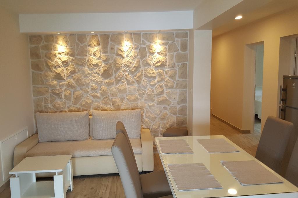 Sea View Apartments Nina فرسي المظهر الخارجي الصورة